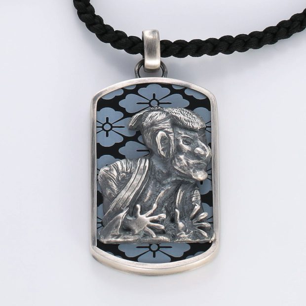 宝石オニキスを使った和風とその他のモチーフのデザインが特徴的な銀風ネックレス/ペンダントの商品写真です。型番：GP201012-01~02 画像その2