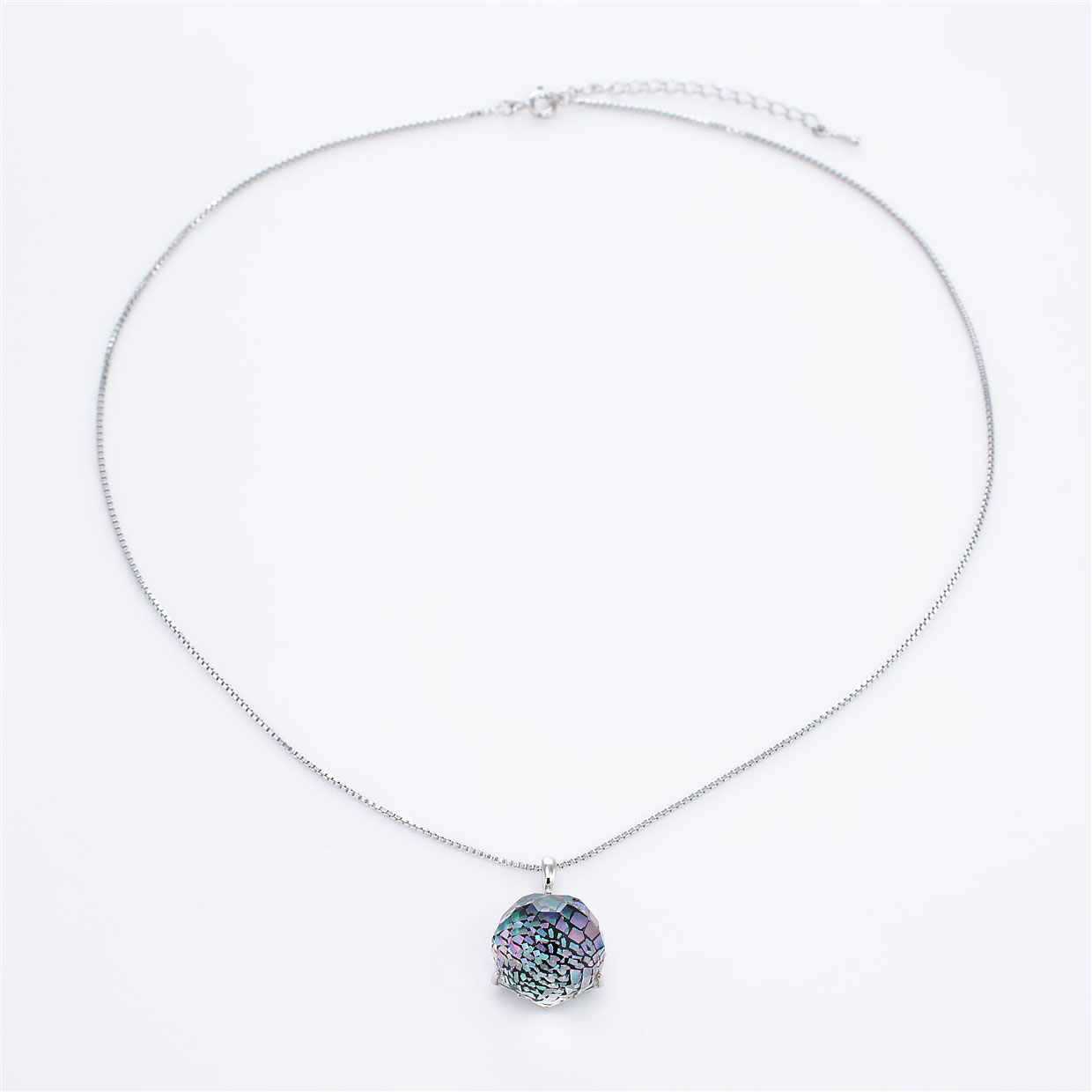 宝石クォーツ・水晶を使った和風のデザインが特徴的な和の彩ネックレス/ペンダントの商品写真です。型番：CR201014-01 画像その1
