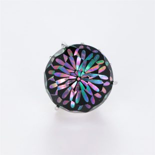 宝石クォーツ・水晶を使った花と和風のデザインが特徴的な和の彩根付・ピンズの商品写真です。型番：CR701001-01~02 画像その1