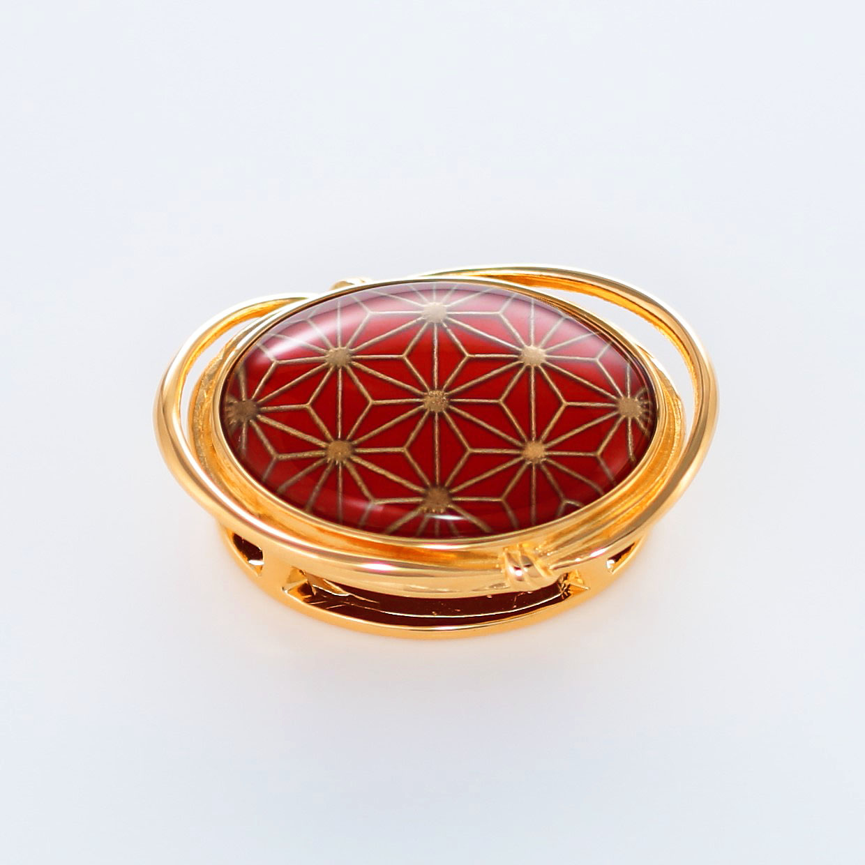 宝石クォーツ・水晶を使った和風のデザインが特徴的な和の彩帯留めの商品写真です。型番：CR601004-01~02 画像その1