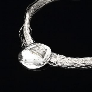 和の彩　金銀糸ネックレス/ペンダントの商品写真です。型番：658-925 画像その2
