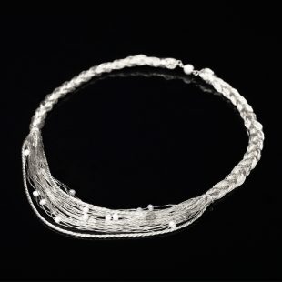 宝石パール(真珠)を使った和の彩　金銀糸ネックレス/ペンダントの商品写真です。型番：658-909 画像その1
