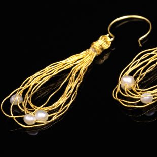和の彩　金銀糸ピアスとイヤリングの商品写真です。型番：658-944 画像その2